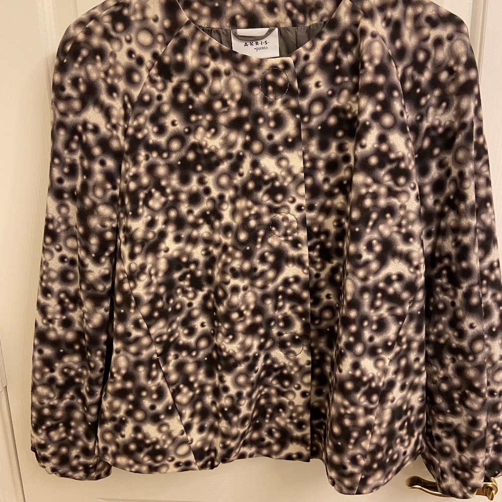 Akris Punto Lightweight Cropped Jacket